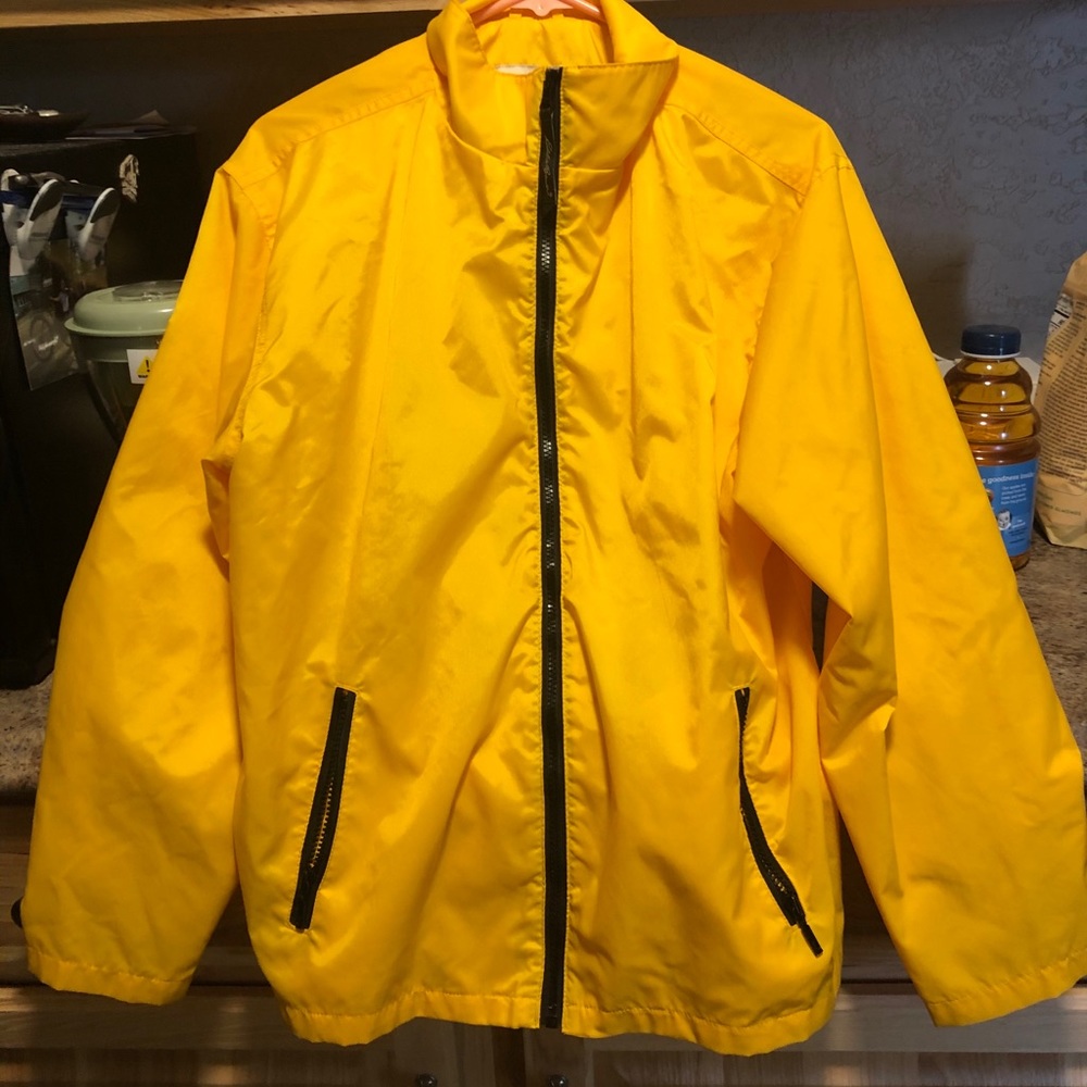 Rain jacket/wind breaker